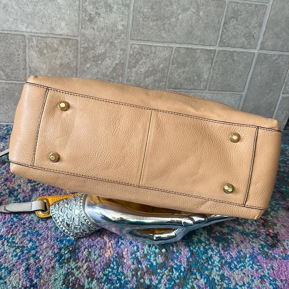 🌻orYanny Satchel🌻 - Picture 4 of 16